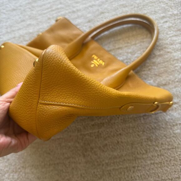 Authentic Prada mustard yellow leather tote bag - Picture 4 of 8
